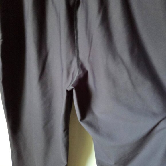 EUC LIKE NEW OLD NAVY BLACK ACTIVE POWERSOFT HIGH RISE JOGGER GO DRY SIZE M - Picture 3 of 16